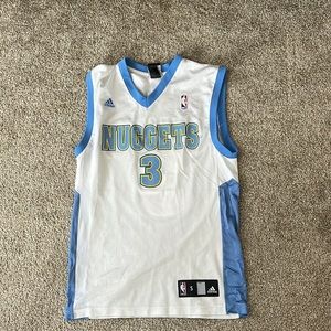 Men’s size small nuggets jersey
